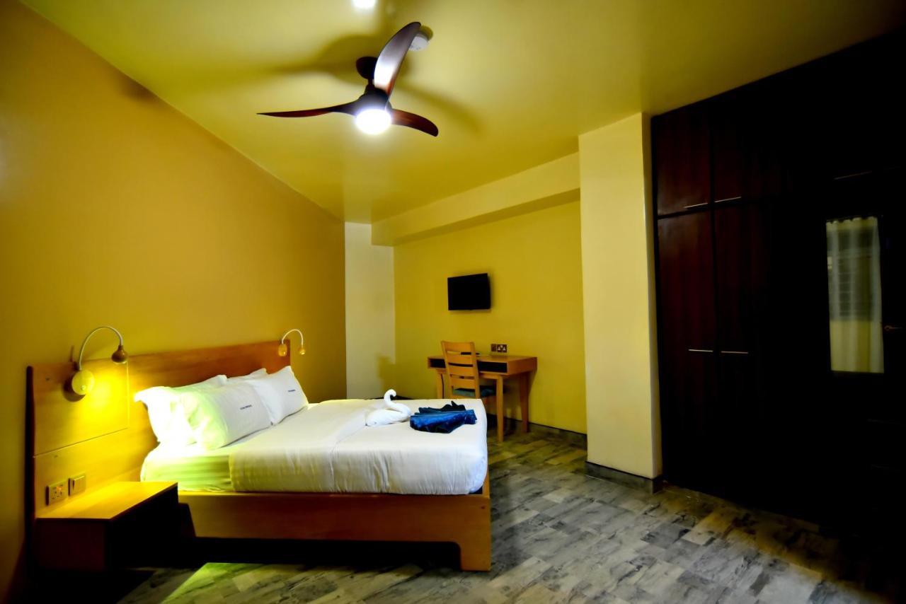 קמפאלה Victoria Mews Hotel מראה חיצוני תמונה