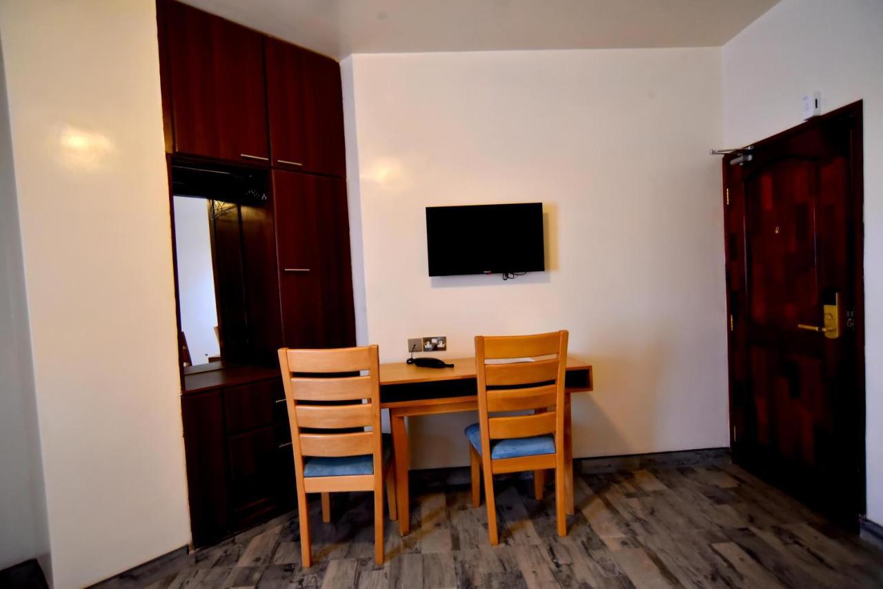 קמפאלה Victoria Mews Hotel מראה חיצוני תמונה